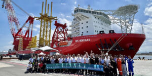 森崴能源「巨人號」重吊船抵台 台電離岸二期啟動海上施工