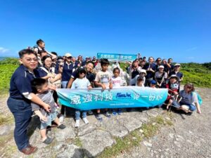 森崴、永崴、崴強、富威電力攜家帶眷 東北角淨灘守護地球